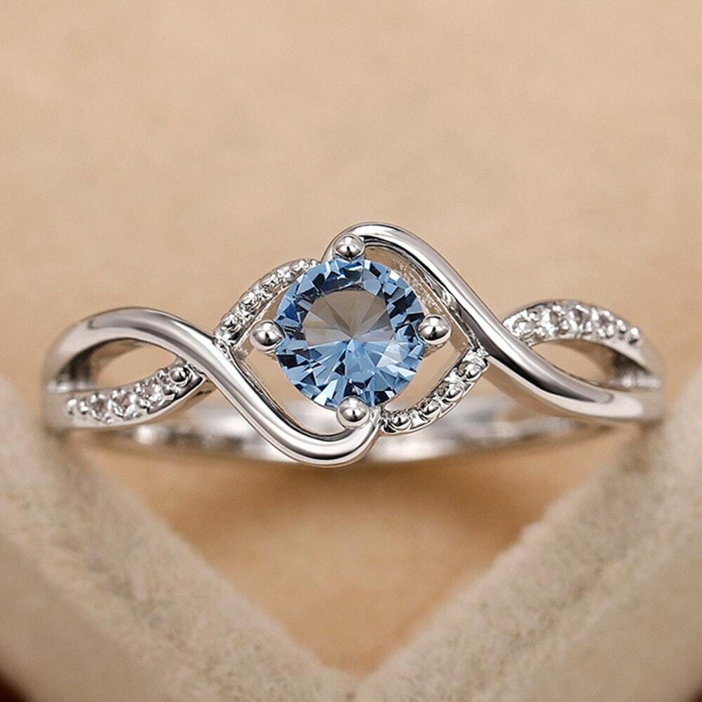 Light blue round twist RING - Silver - CZs - size 6