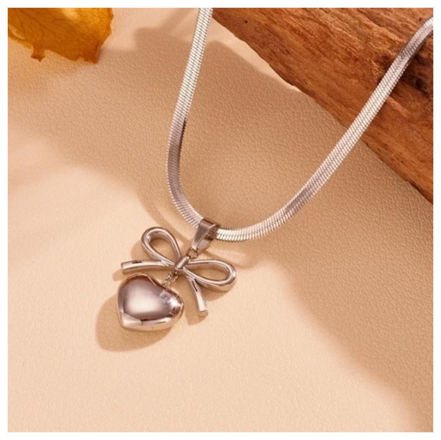 Minimalist bow/heart - Necklace/Earring set - Silver - 18"