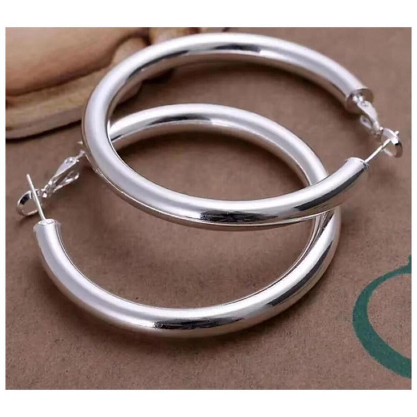 Round hoop earrings - silver - 5cm.
