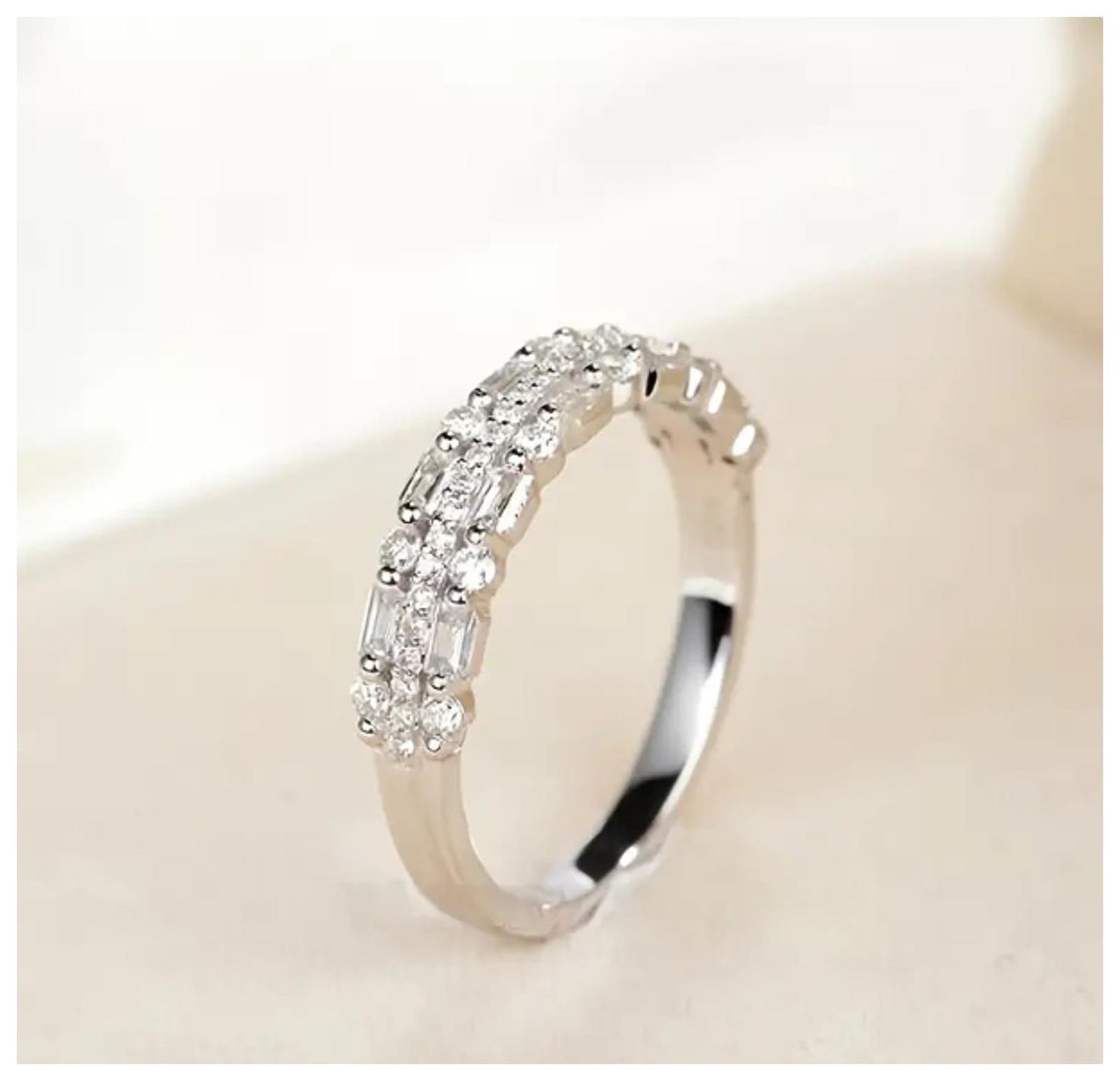 Baguette and round band Ring - Silver - CZs - Size 6