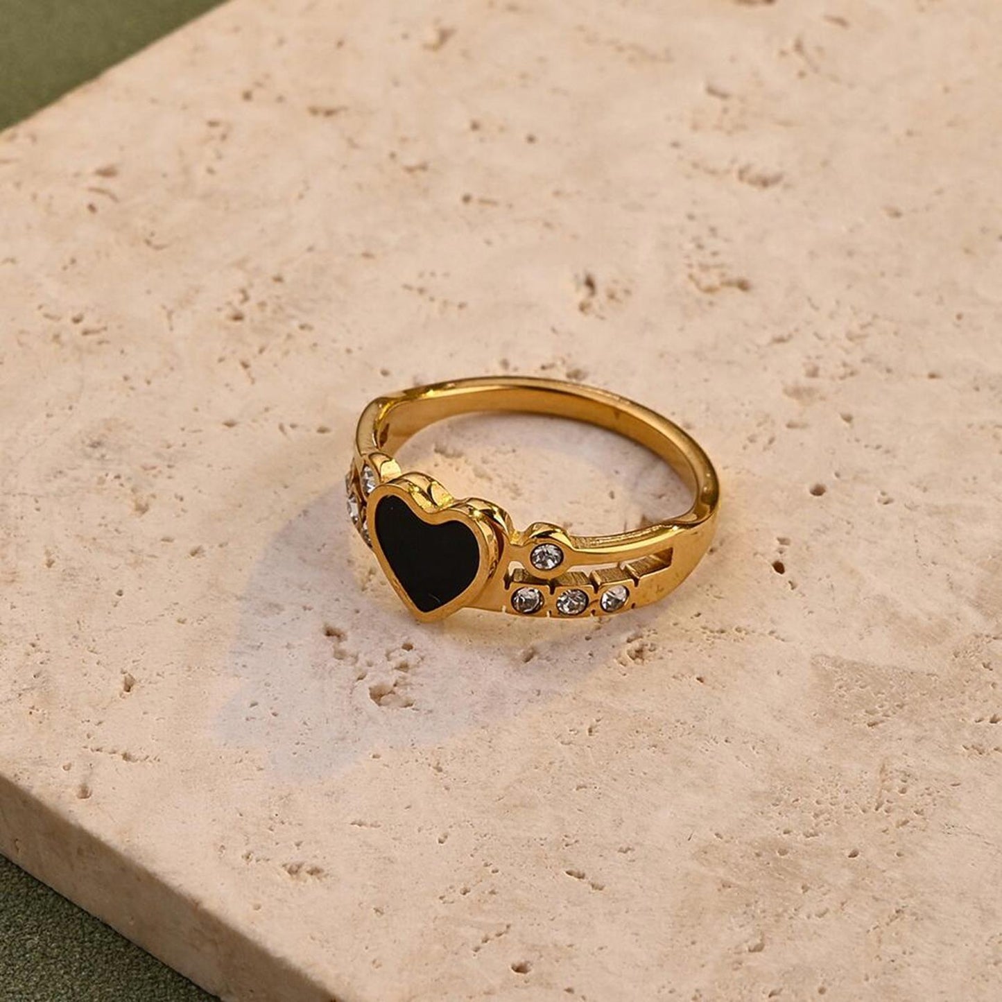 Black heart double layer ring - Gold - CZs - size 8
