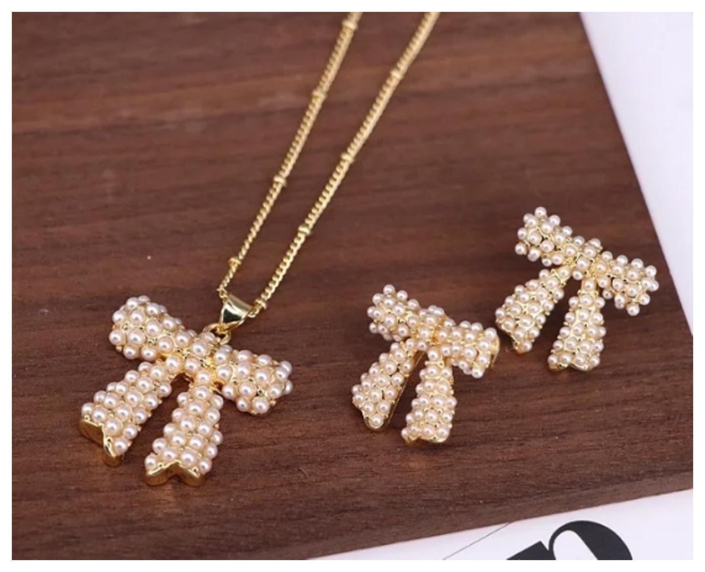Pearl bows - Necklace/Earring set - Gold - 18"