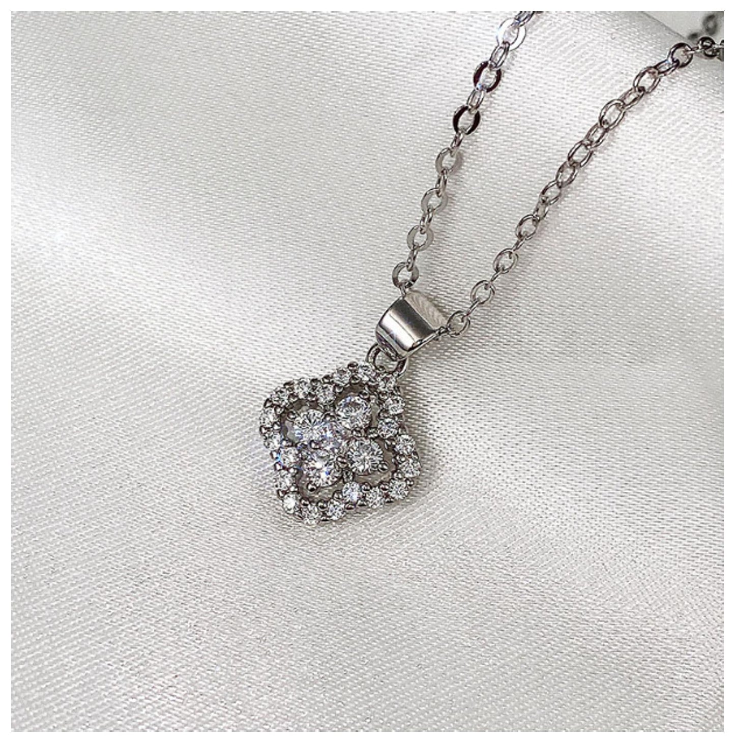 Double clover Necklace - Silver - CZs - 18"