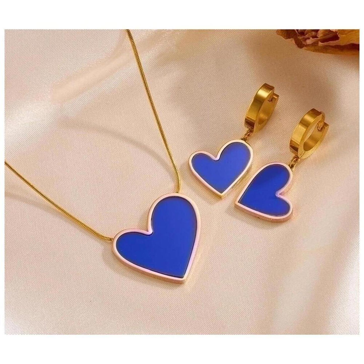 Blue heart dangle earrings - 18K gold plated