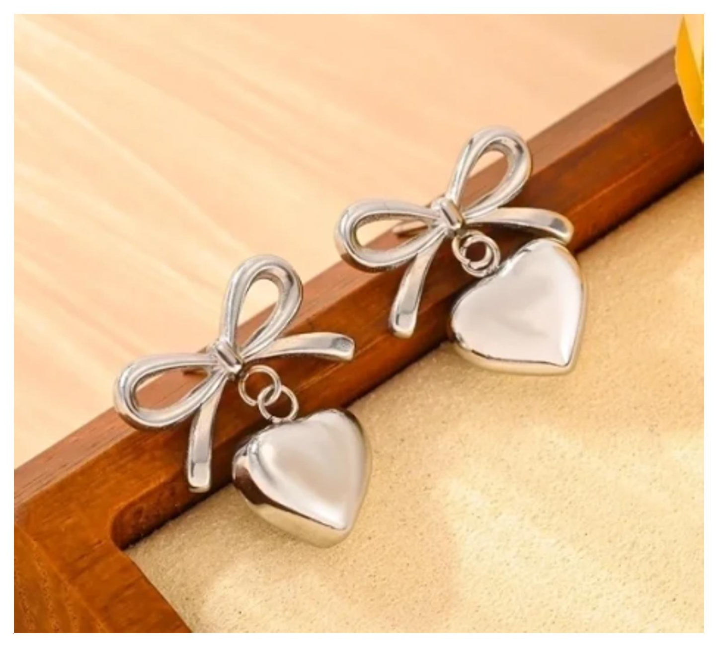 Minimalist bow/heart - Necklace/Earring set - Silver - 18"