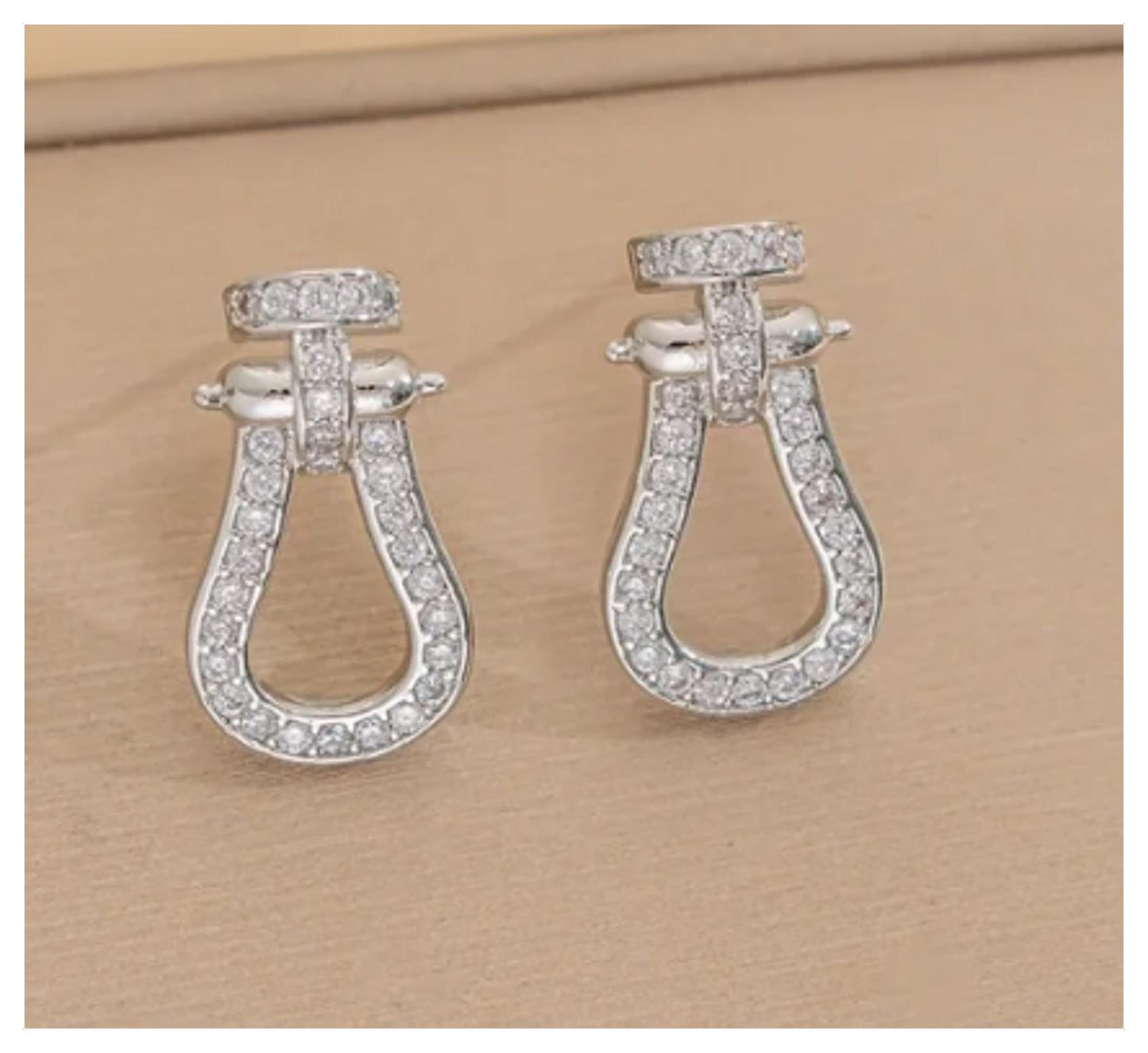 Horseshoe buckle - Necklace/Earring set - Silver - CZs - 18"