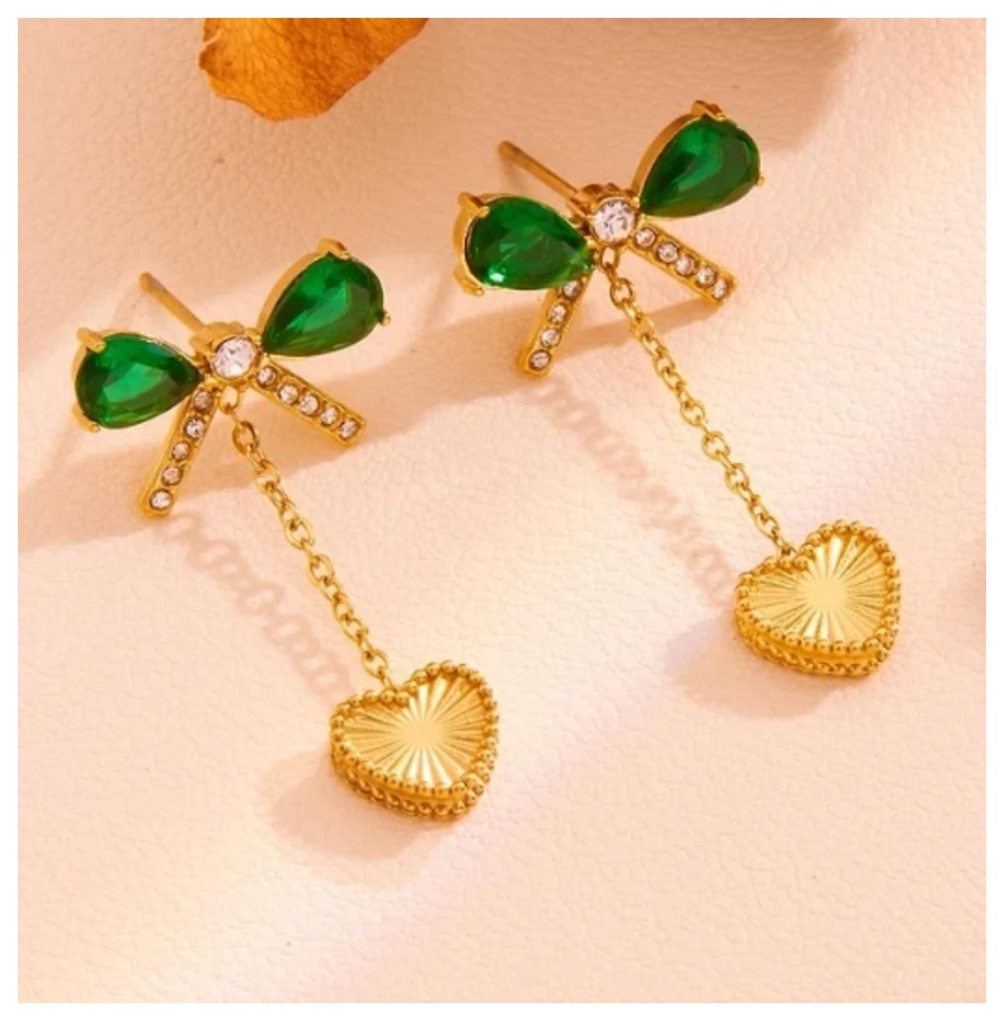 Green and white reversible bow/hearts - Necklace/Earring set - Gold - CZs - 18"