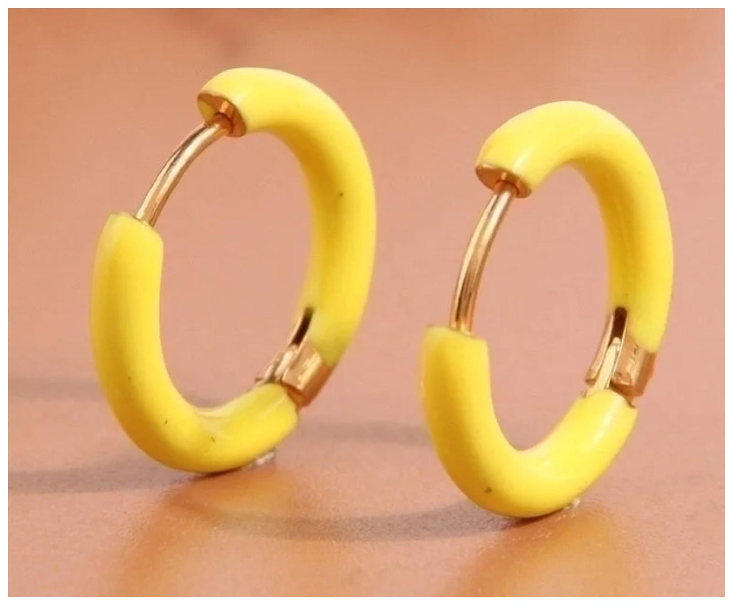 Yellow hinged enamel hoop - Earrings - Gold - 2cm