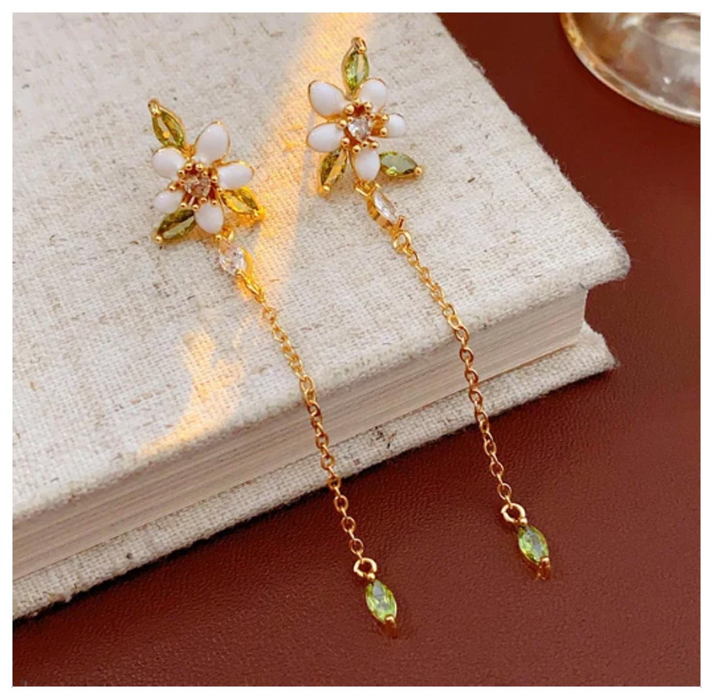 White and green flower - Necklace/Earring/Bracelet set - Gold - CZs - 18"