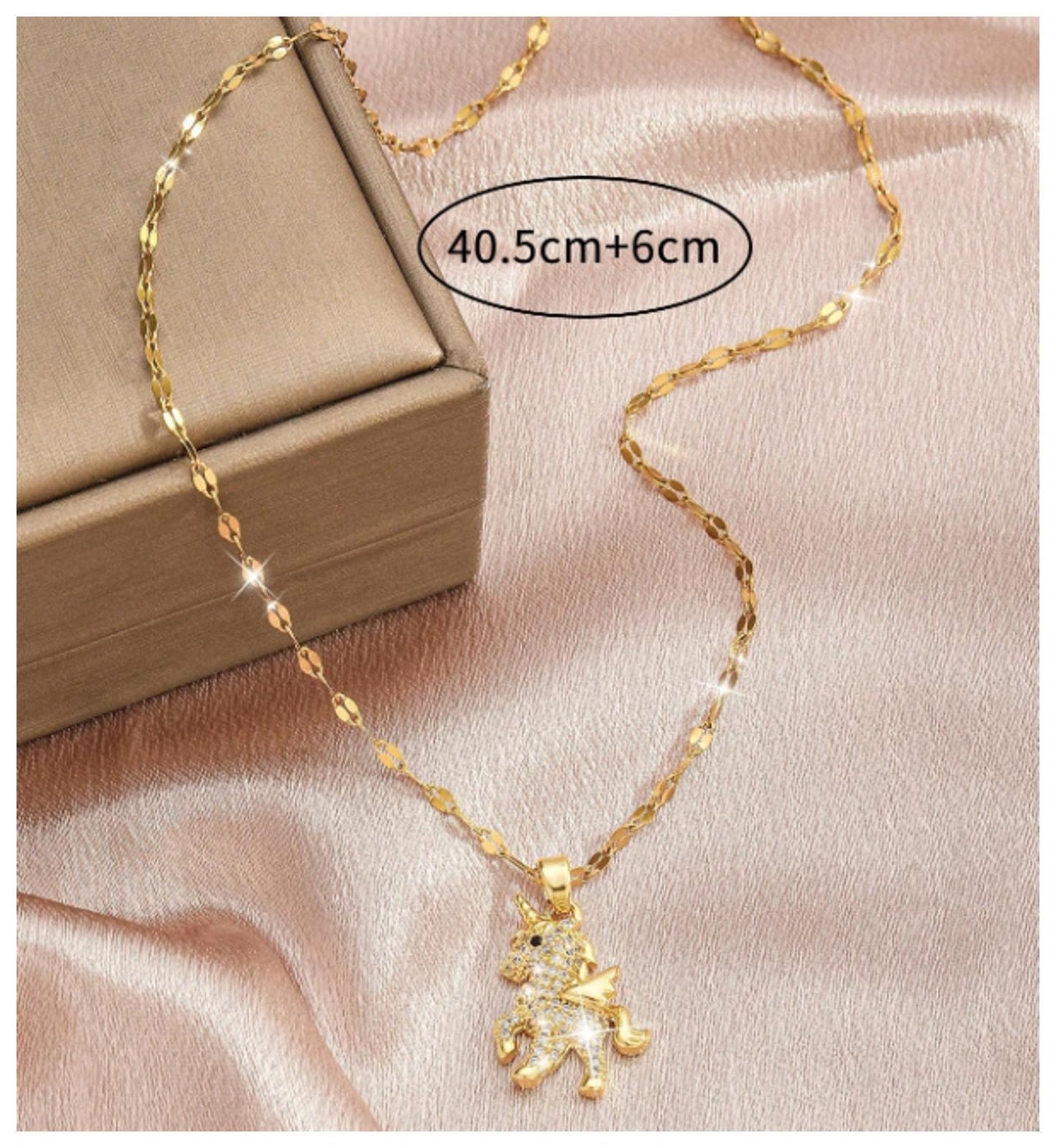 Unicorn necklace - Necklace - Gold - CZs - 18"