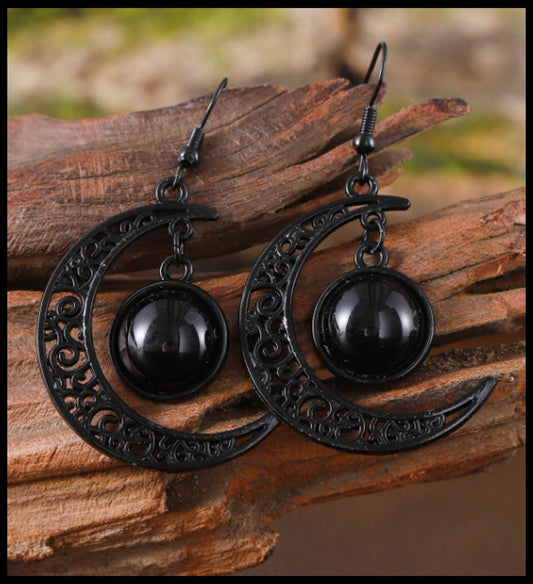 Black gothic crescent moon - Earrings - Gold - 1.5"