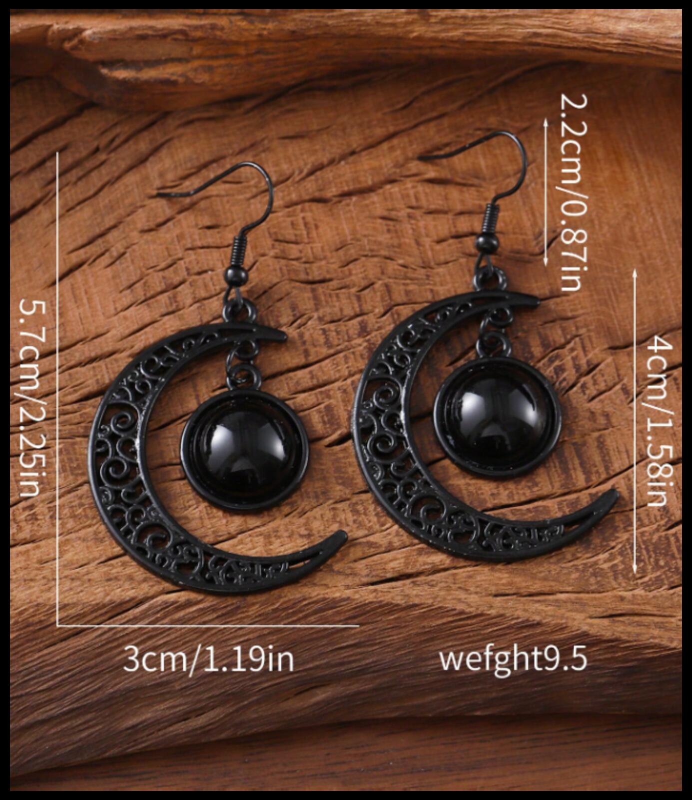 Black gothic crescent moon - Earrings - Gold - 1.5"