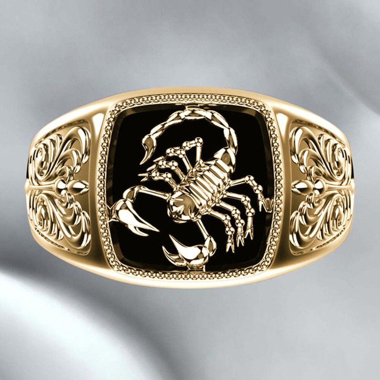 Black enamel scorpion RING - Gold - size 12