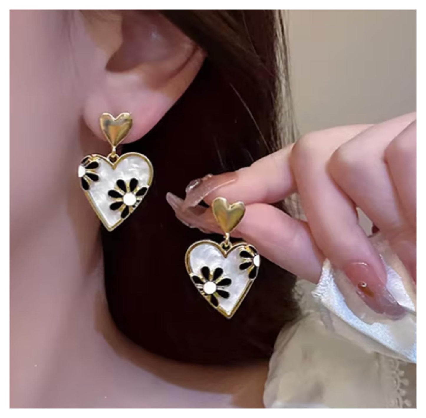 Gold and white heart daisy - Earrings - Gold - 2"