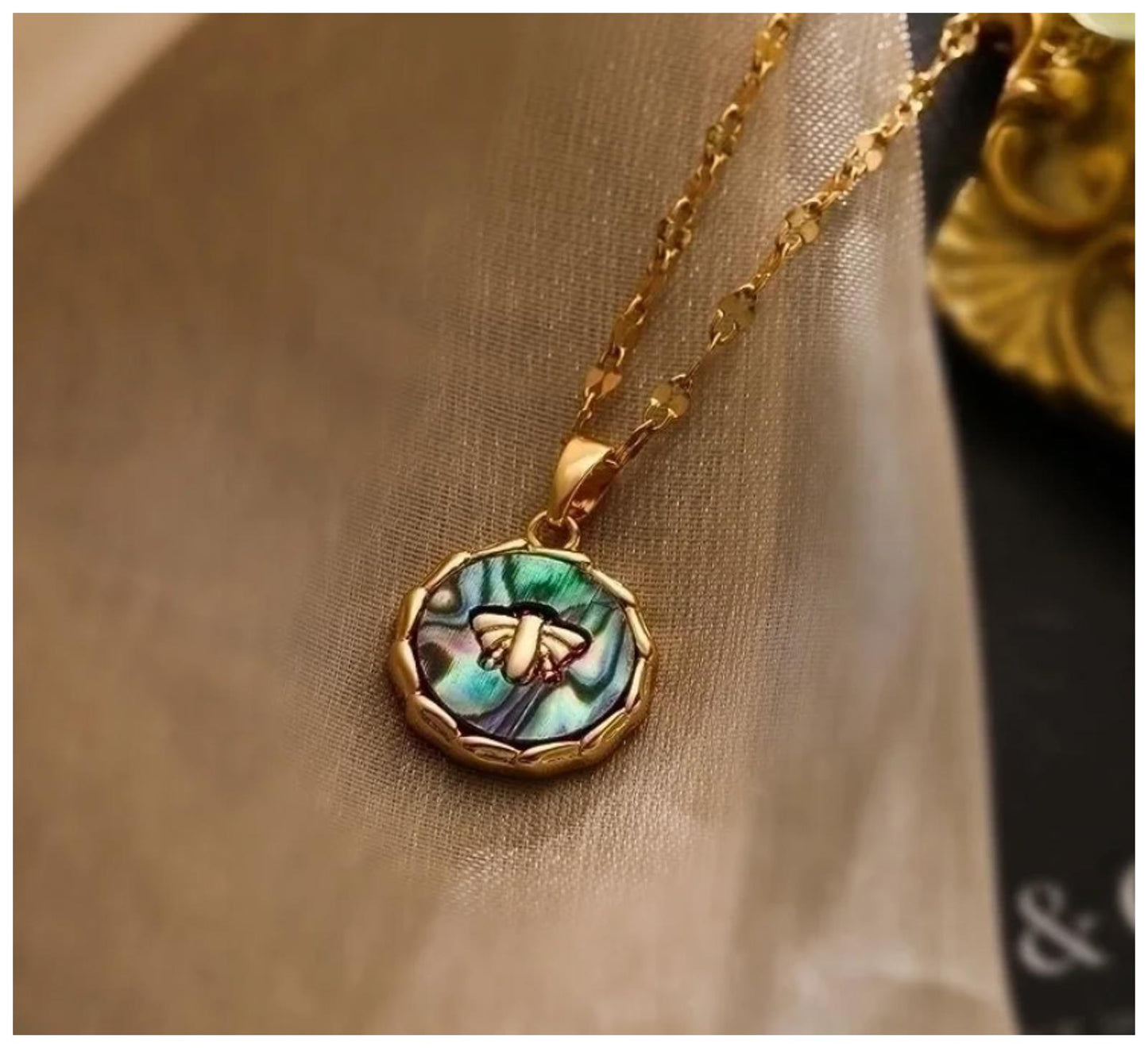 Bee abalone shell - Necklace - Gold - 18"