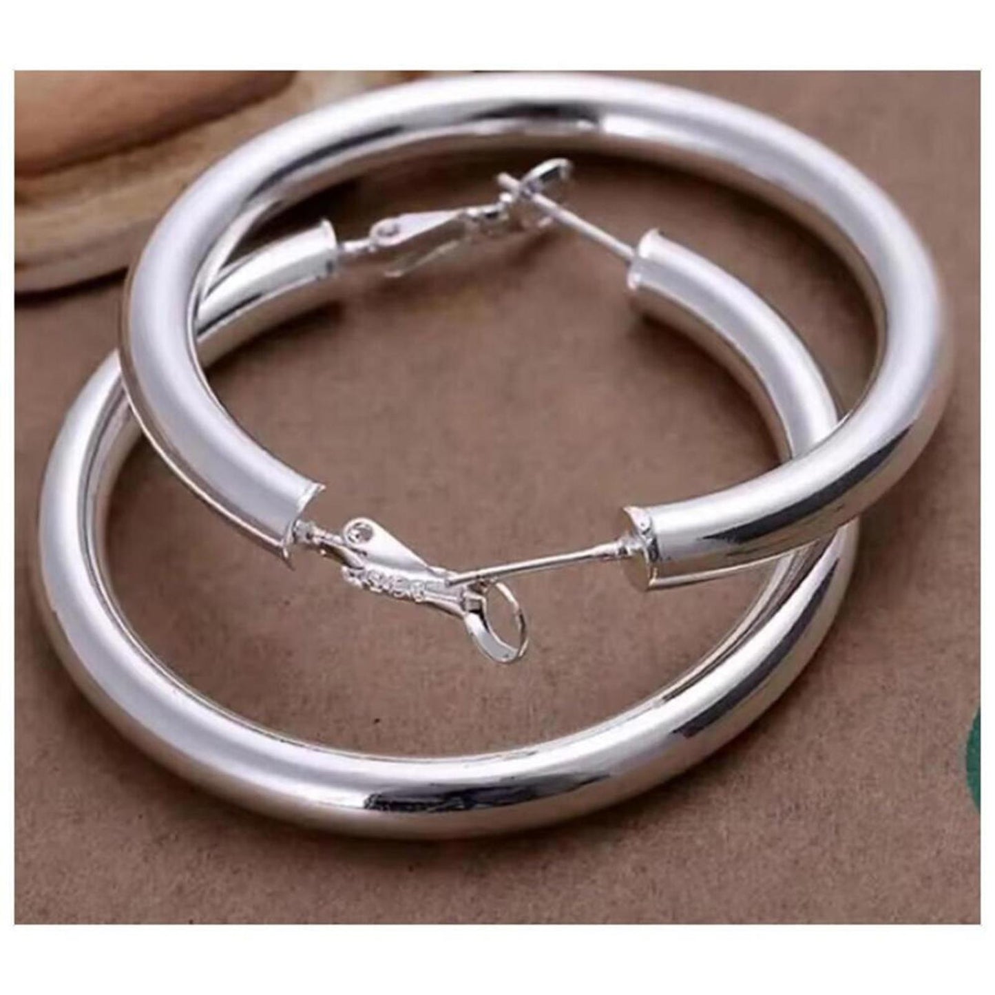 Round hoop earrings - silver - 5cm.