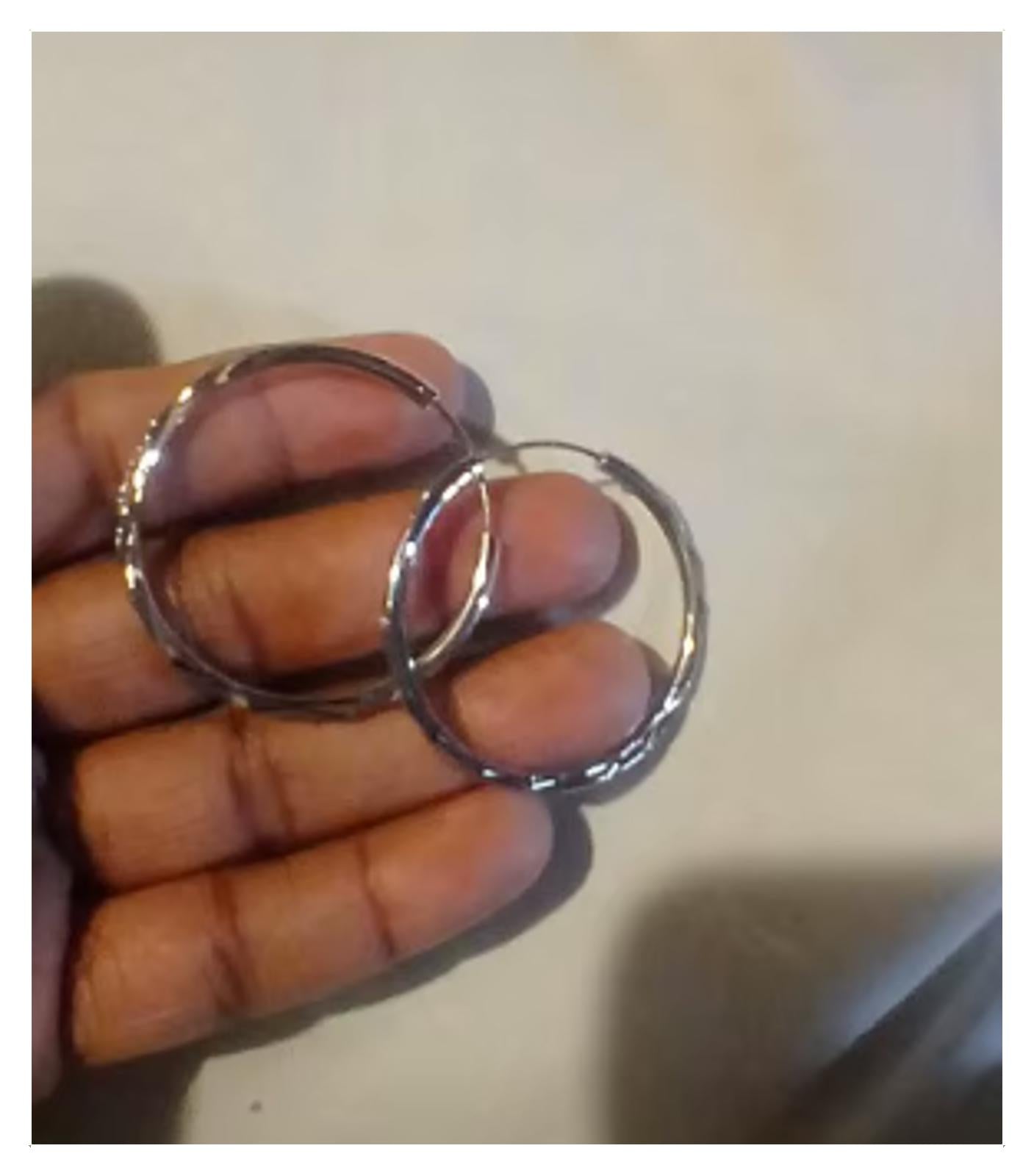 Thin patterned hoops - Earrings - Silver - 1.5"