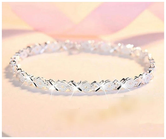 Xs and Os - Bracelet - Silver - 6.5 - 8"