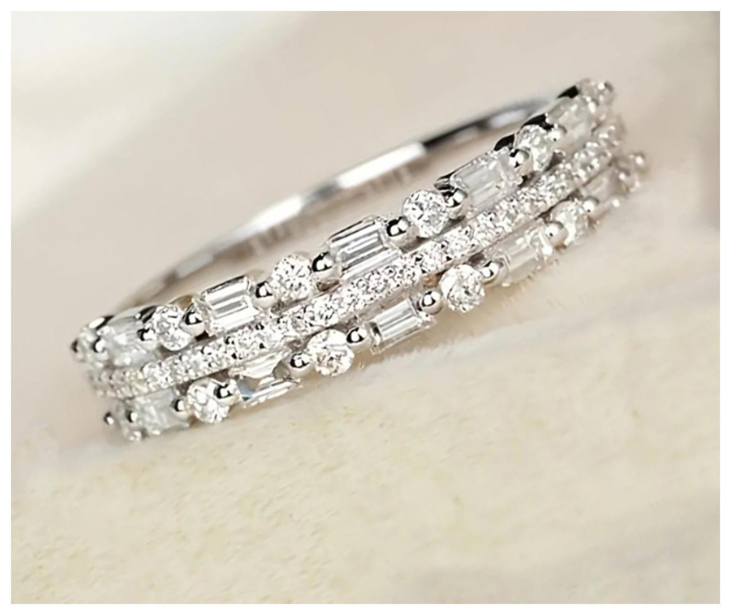 Baguette and round band Ring - Silver - CZs - Size 6