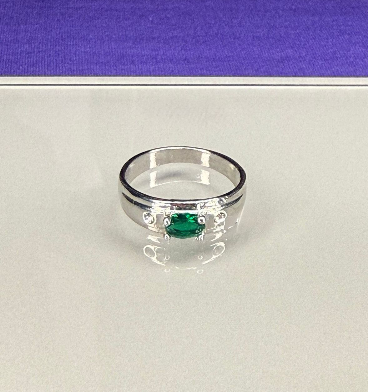 Green oval band - Ring - Silver - CZs - Size 10