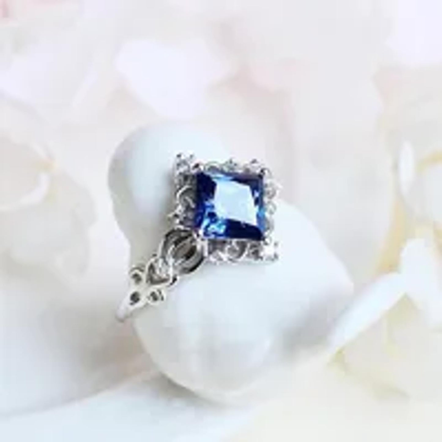 Blue vintage style - Ring - Silver - CZs - Size 9