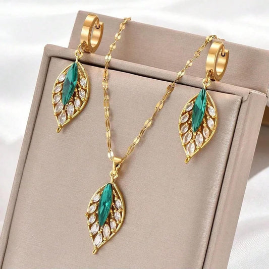 Green leaf - Necklace/Earring set - Gold - CZs - 18"