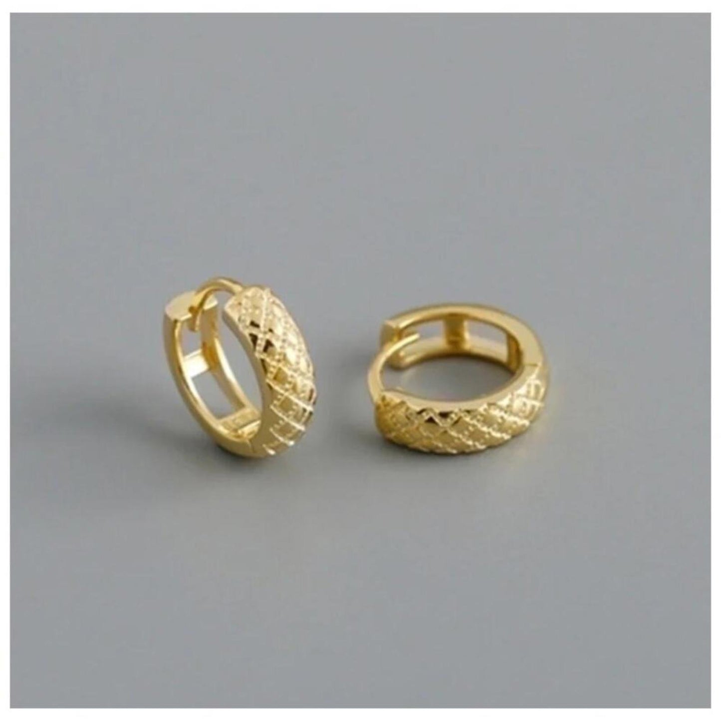 Checked Huggies - gold - 1/2 inch