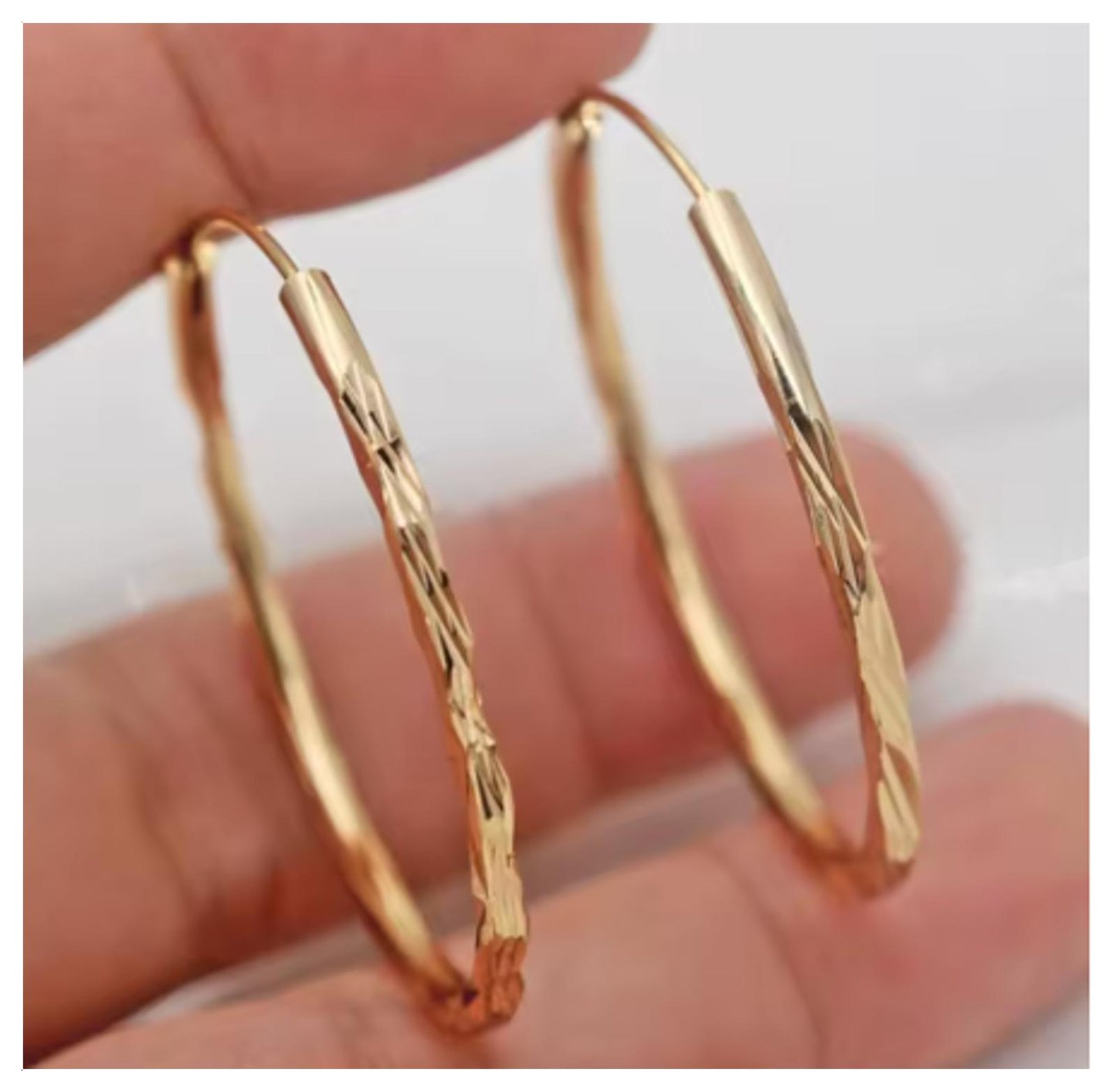 Thin patterned hoops - Gold - 1.5"