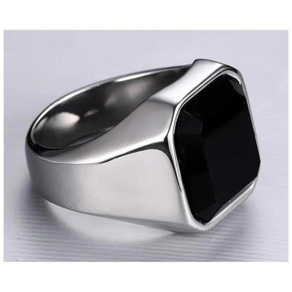 Black signet ring - silver - stone - size 8.
