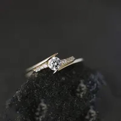 Petite round bypass - Ring - Gold - CZs - Size 6