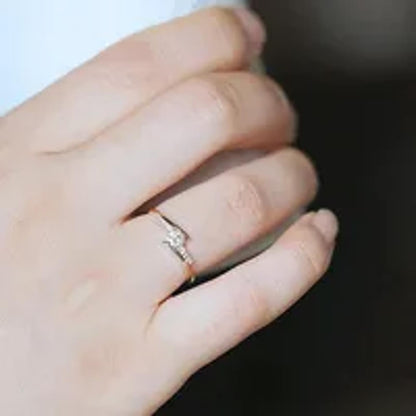 Petite round bypass - Ring - Gold - CZs - Size 8