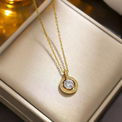 Circle pendant - Necklace - Gold - CZs - 18"