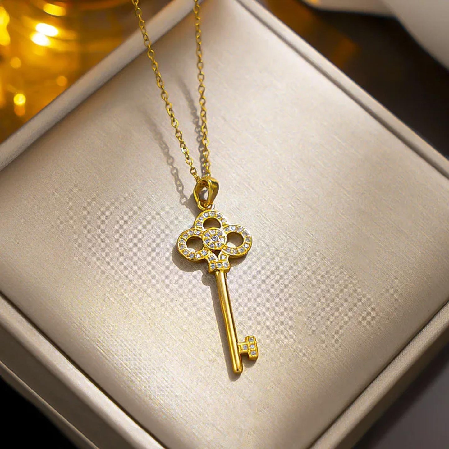 Skeleton key - Necklace - Gold - CZs - 18"