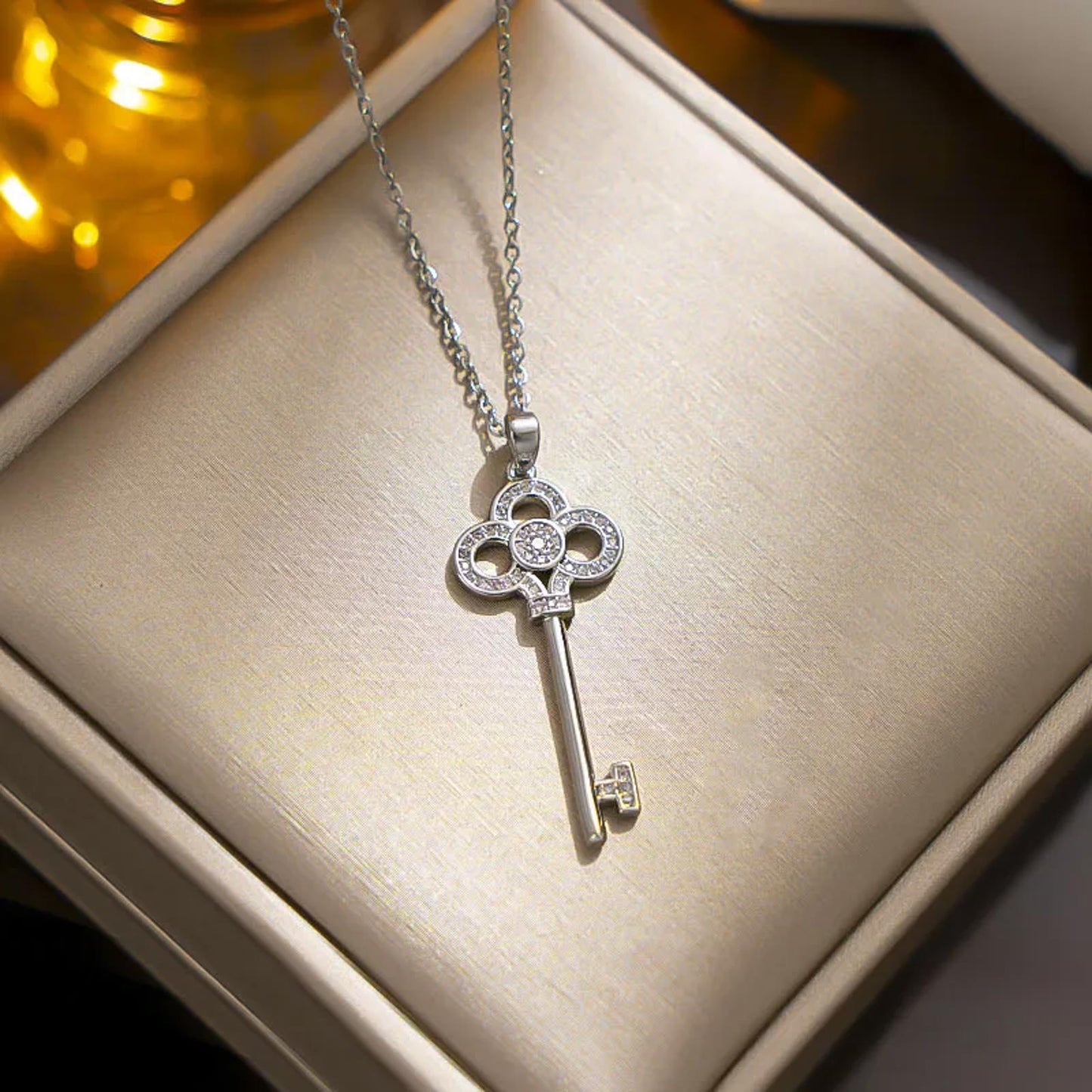 Skeleton key - Necklace - Silver - CZs - 18"