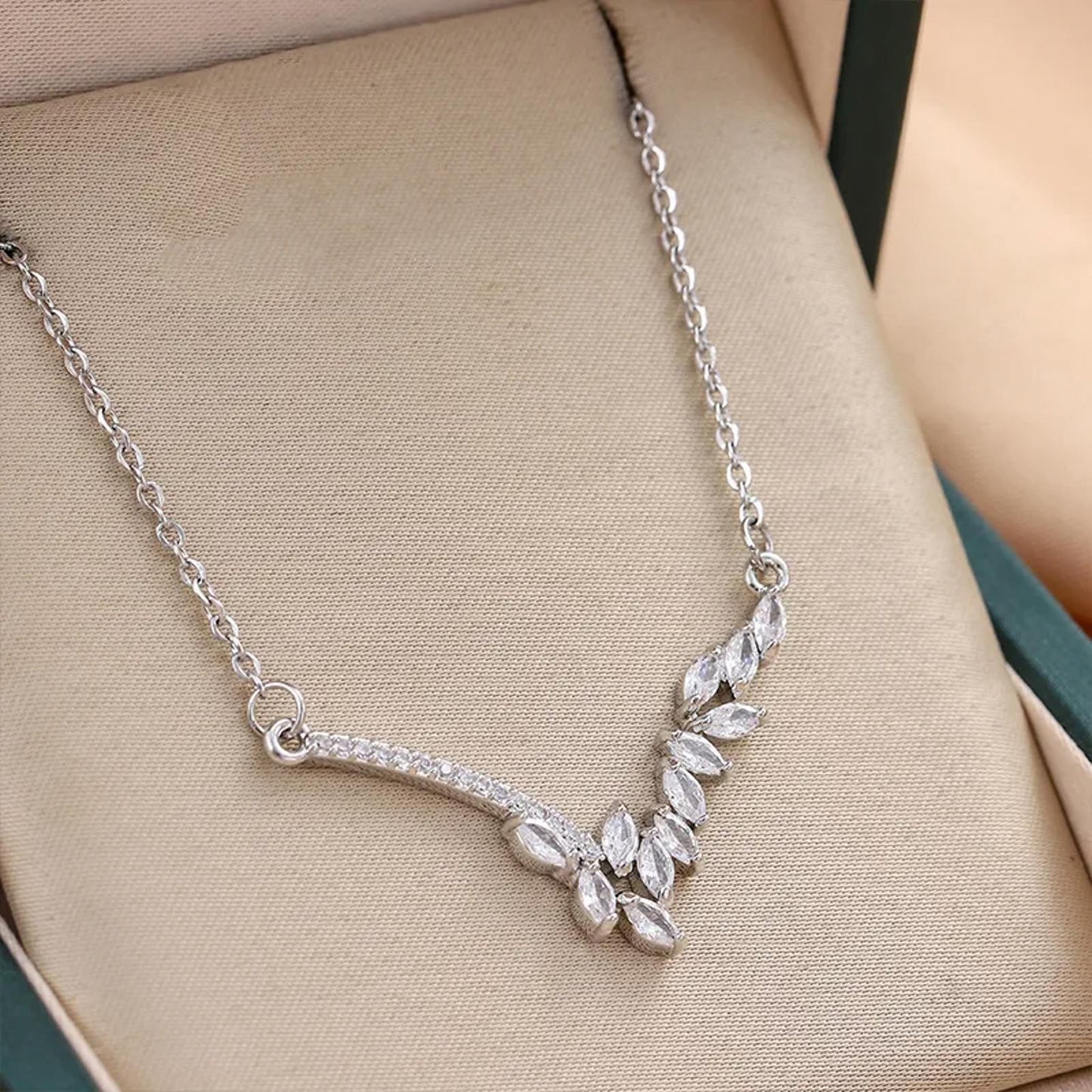V-shaped marquise - Necklace - Silver - CZs - 18"