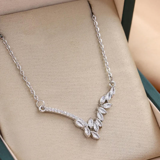 V-shaped marquise - Necklace - Silver - CZs - 18"
