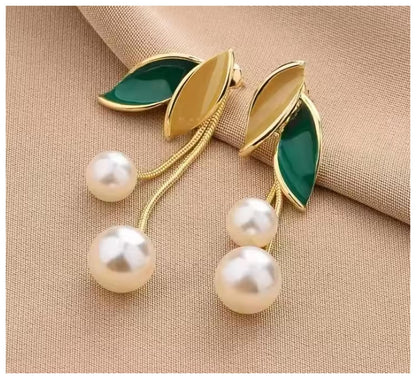 Gold and green leaf - Earrings - Gold - Imitation Pearl