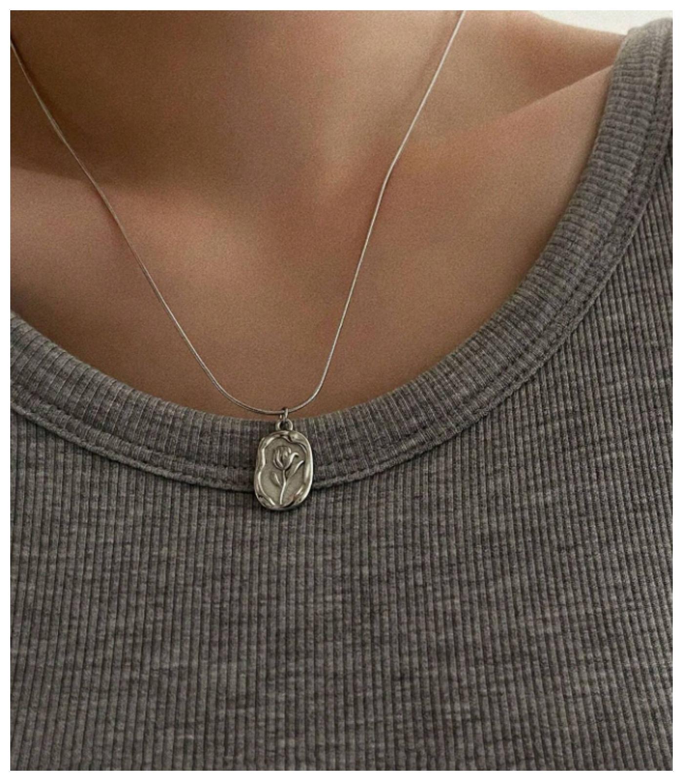 Vintage design rose - Necklace - Silver - 18"