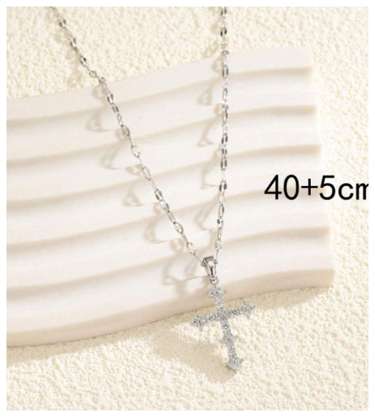 Pointed cross - Necklace - Silver - CZs - 18"