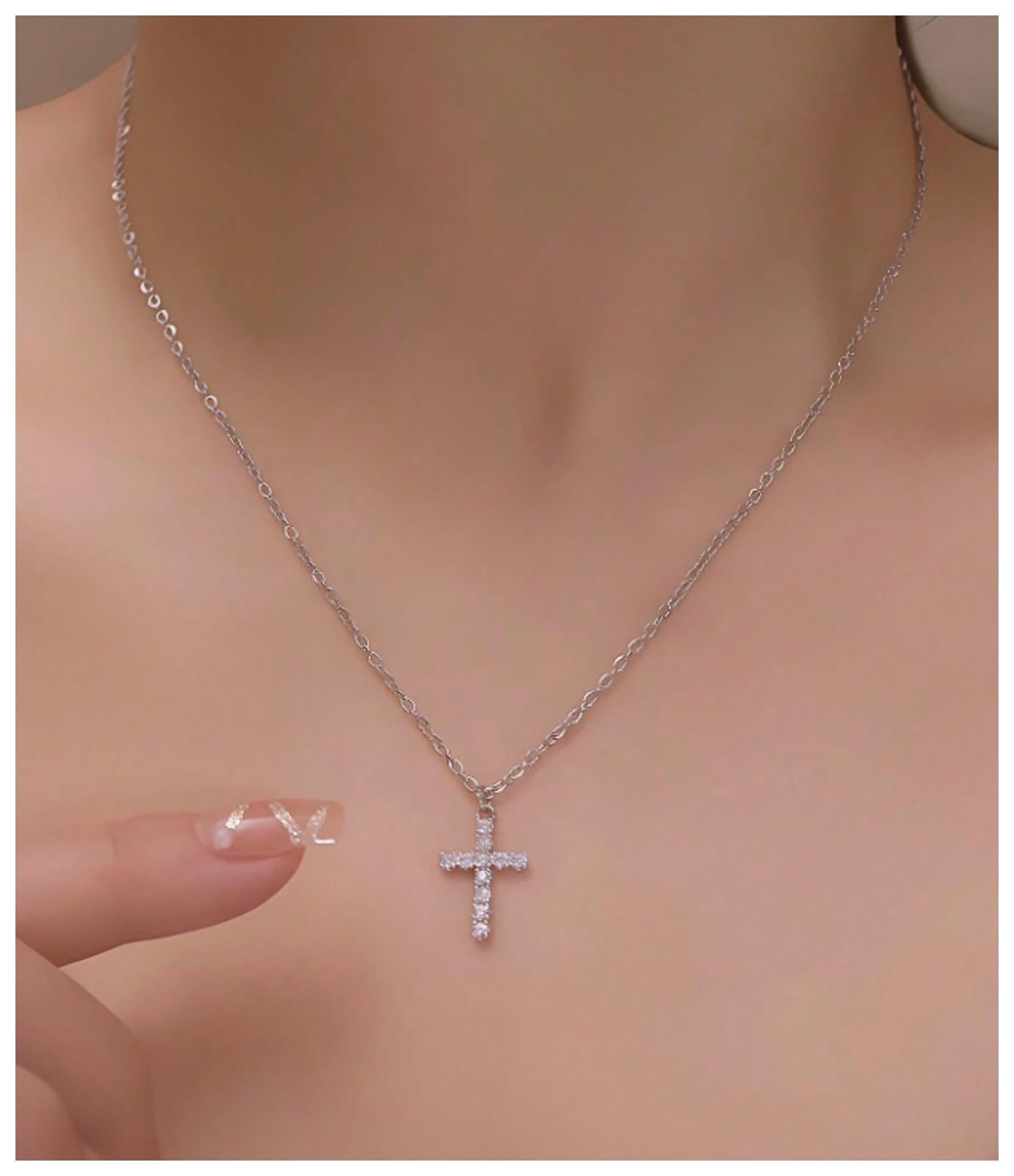 Petite cross - Necklace - Silver - CZs - 18"