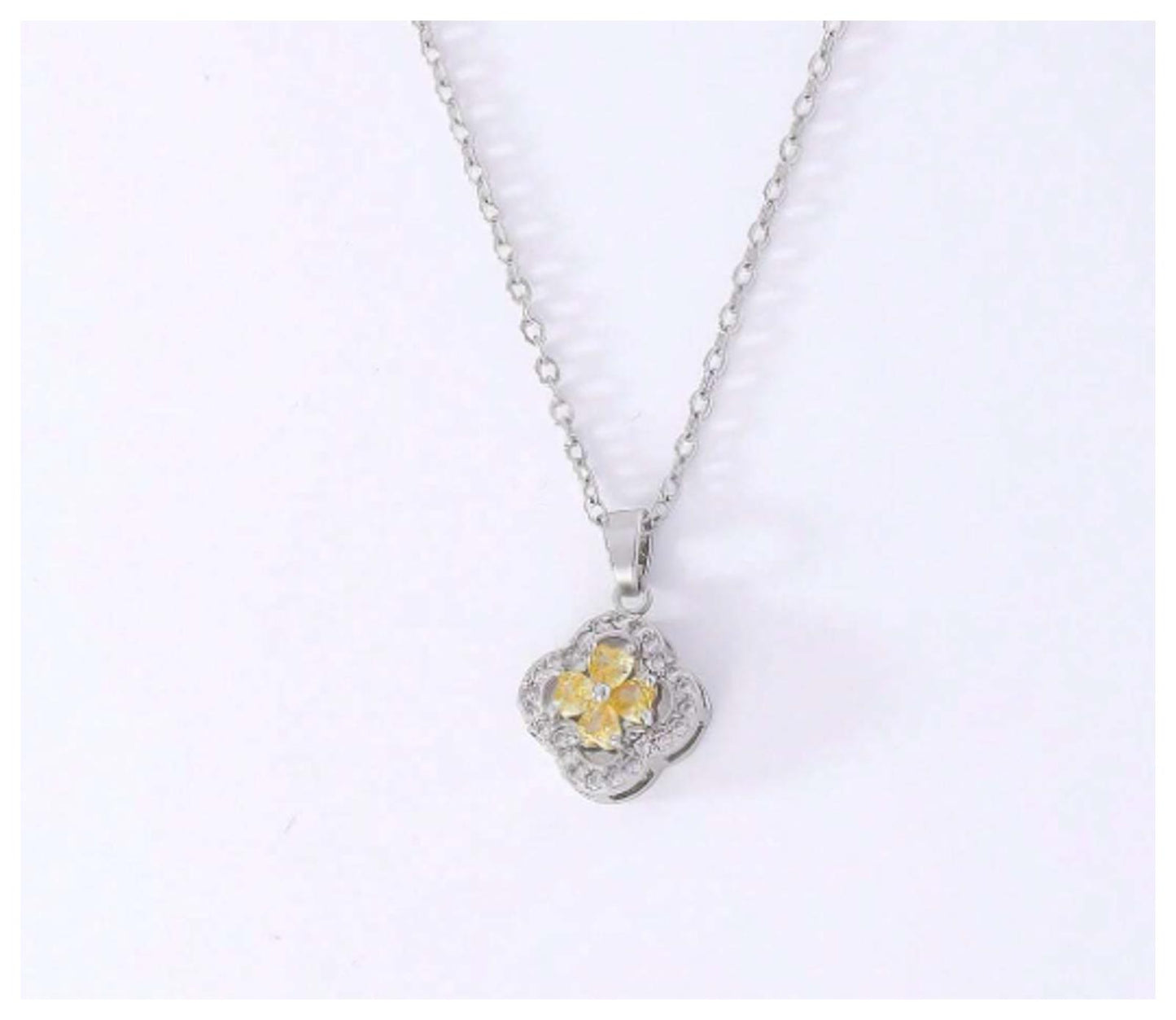 Yellow clover - Necklace - Silver - CZs - 18"
