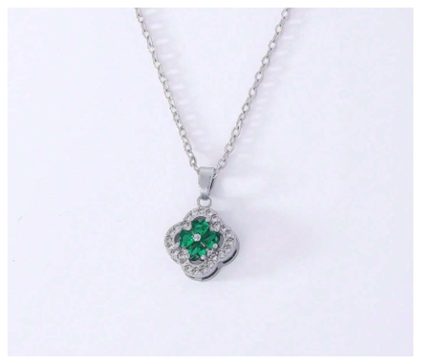 Green emerald colored clover - Necklace - Silver - CZs - 18"