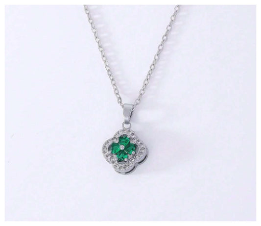 Green emerald colored clover - Necklace - Silver - CZs - 18"