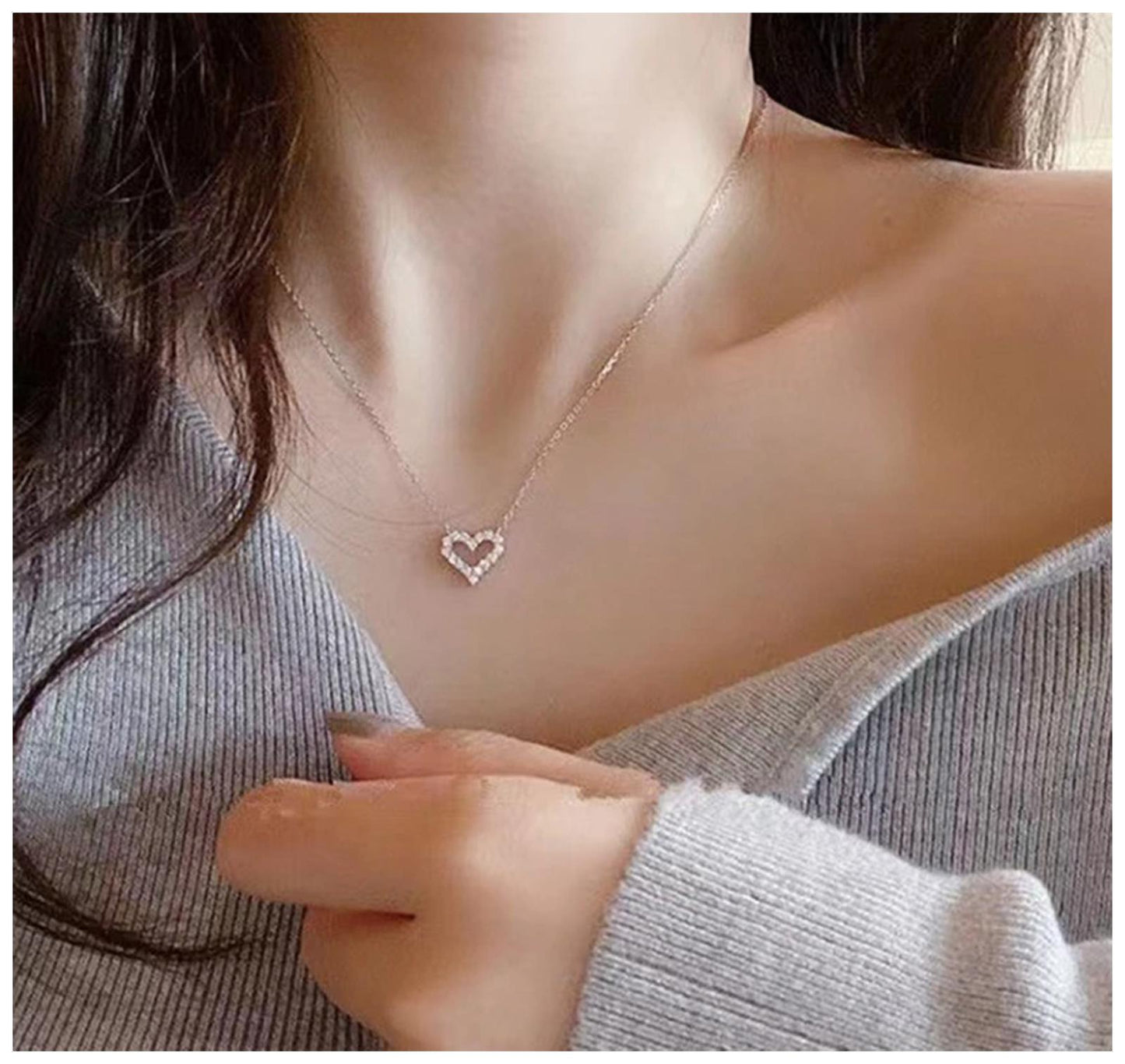 Petite sparkle heart - Necklace - Silver - CZs - 18"