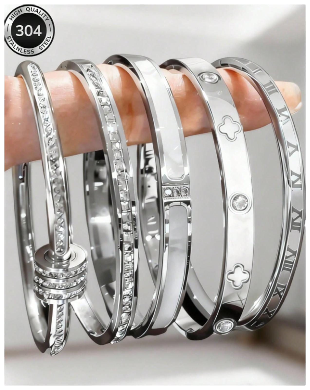 Clover design hinged bangle - Bracelet - Silver - CZs - 7"