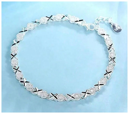 Xs and Os - Bracelet - Silver - 6.5 - 8"