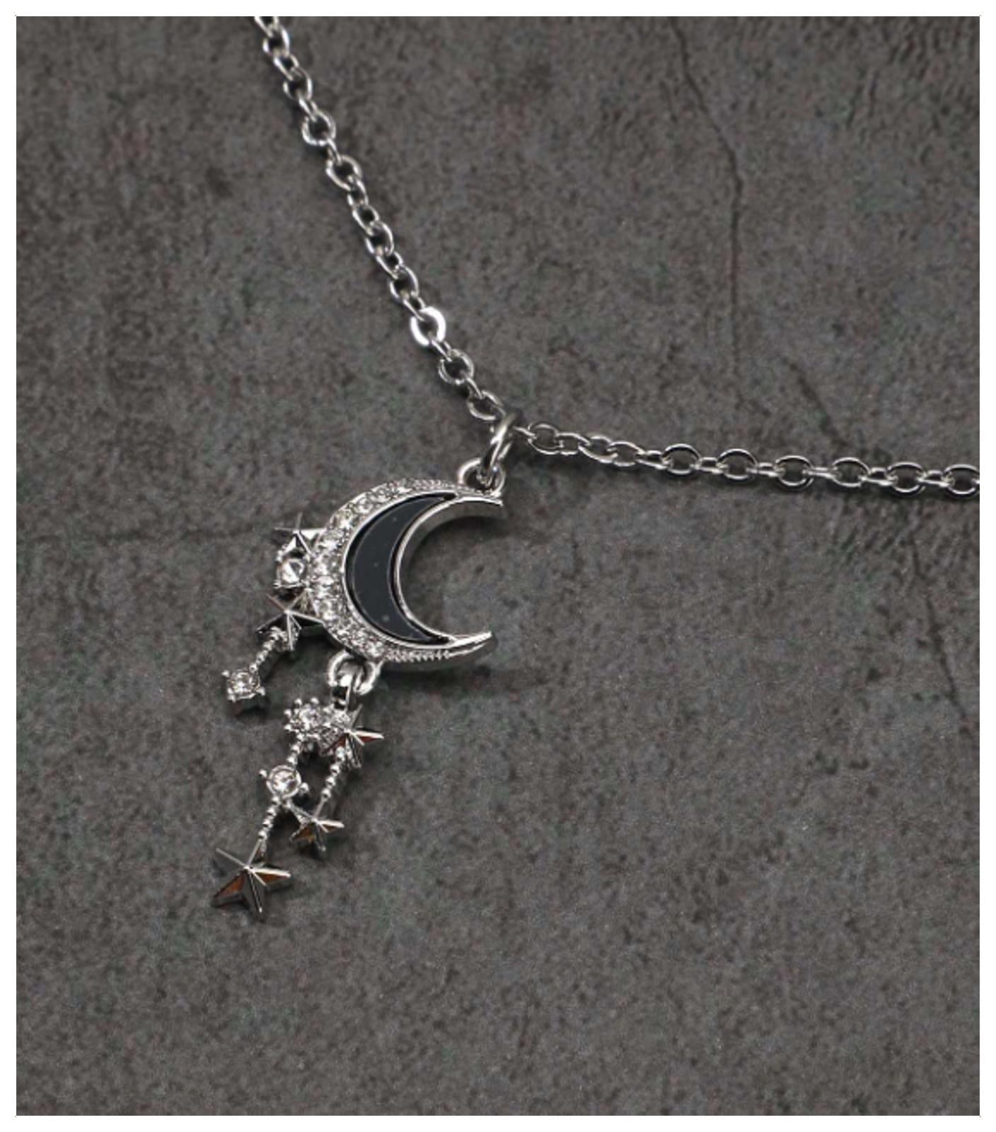 Black crescent moon - Necklace - Silver - CZs - 18"