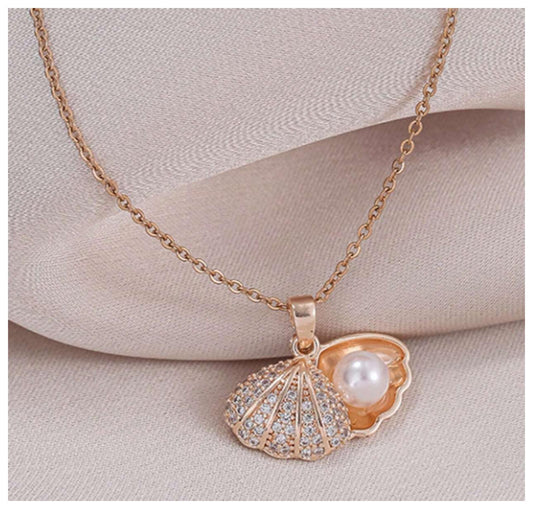 Clam and pearl - Necklace - Rose Gold - CZs - 18"