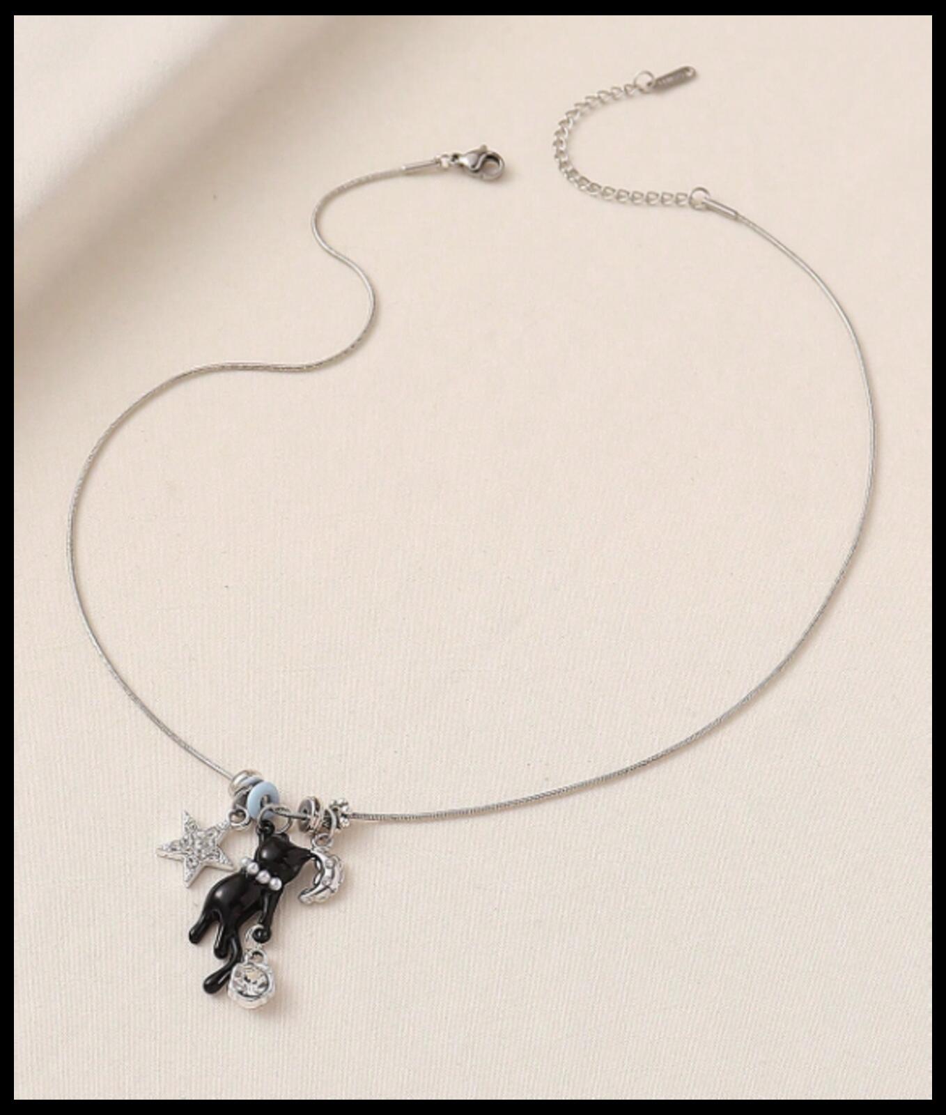 Black cat and star - Necklace - Silver - 18"
