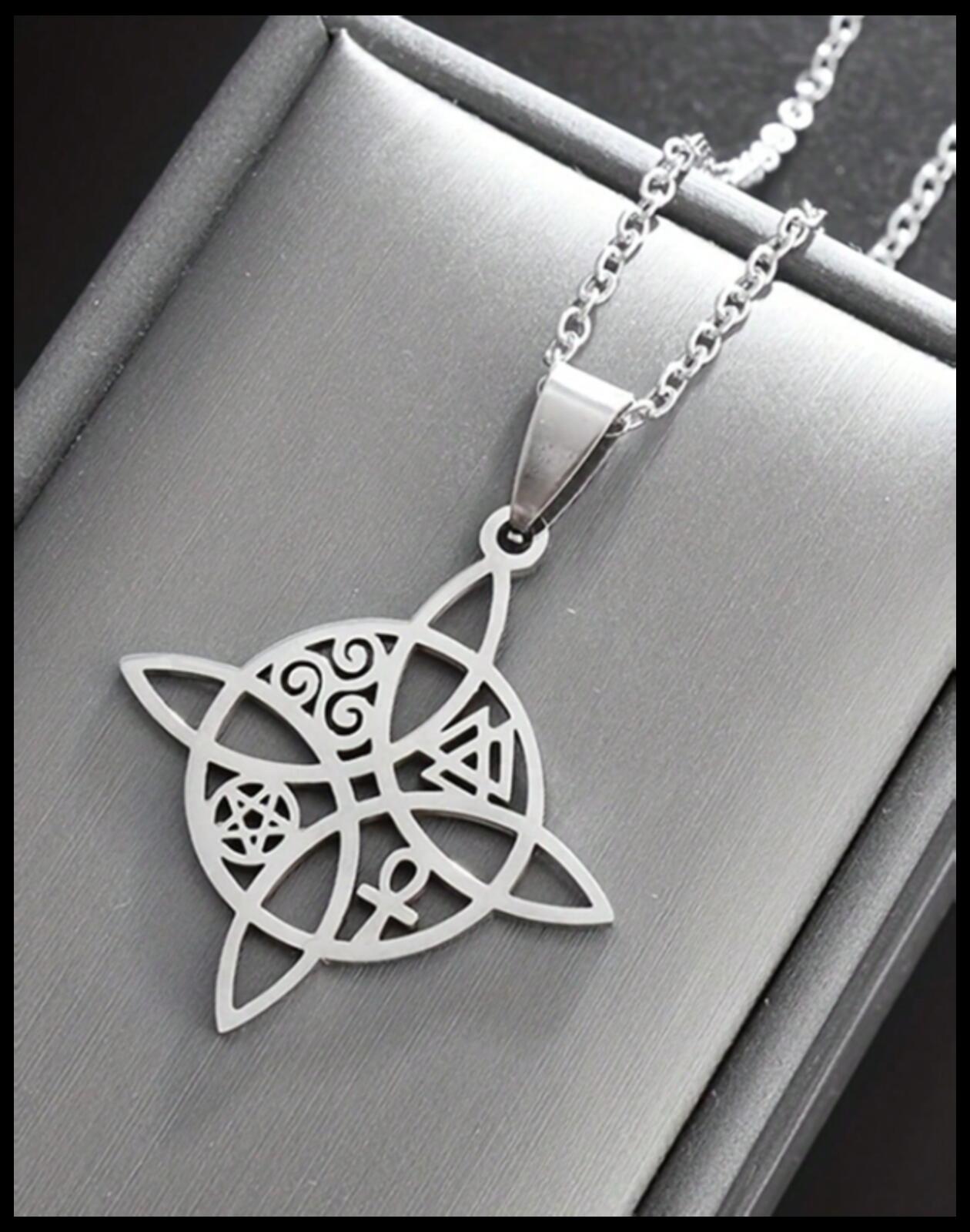 Celtic quaternary knot - Necklace - Stainless Steel - 18"